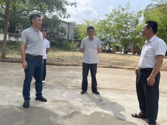 走訪(fǎng)調研幫扶村 助力鄉村振興路——市環(huán)發(fā)公司黨委書(shū)記王蜂帶隊到幫扶村走訪(fǎng)調研脫貧攻堅與鄉村振興工作